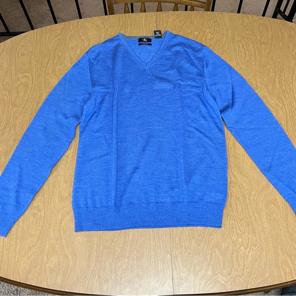 Calvin Klein Men's V-Neck Sweater in Blue